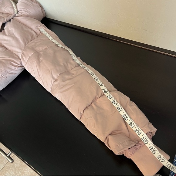 HOT DEAL! BDG sherpa lining puffer jacket, blush pink, cropped, size S - Picture 6 of 17